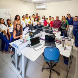 ALUNOS DA ESCOLA DE ENSINO FUNDAMENTAL JOSÉ BEZERRA FILHO PARTICIPAM DE VISITA EDUCATIVA SECRETARIA DE FINANÇAS, À CGM E À SECRETARIA DE LICITAÇÃO E CONTRATOS ADMINISTRATIVOS
